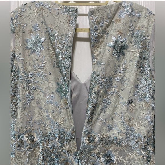 MAC DUGGAL Style: 67539 V NECK
ILLUSION LONG SLEEVE GOWN. Size 2. Worn once - Picture 8 of 8